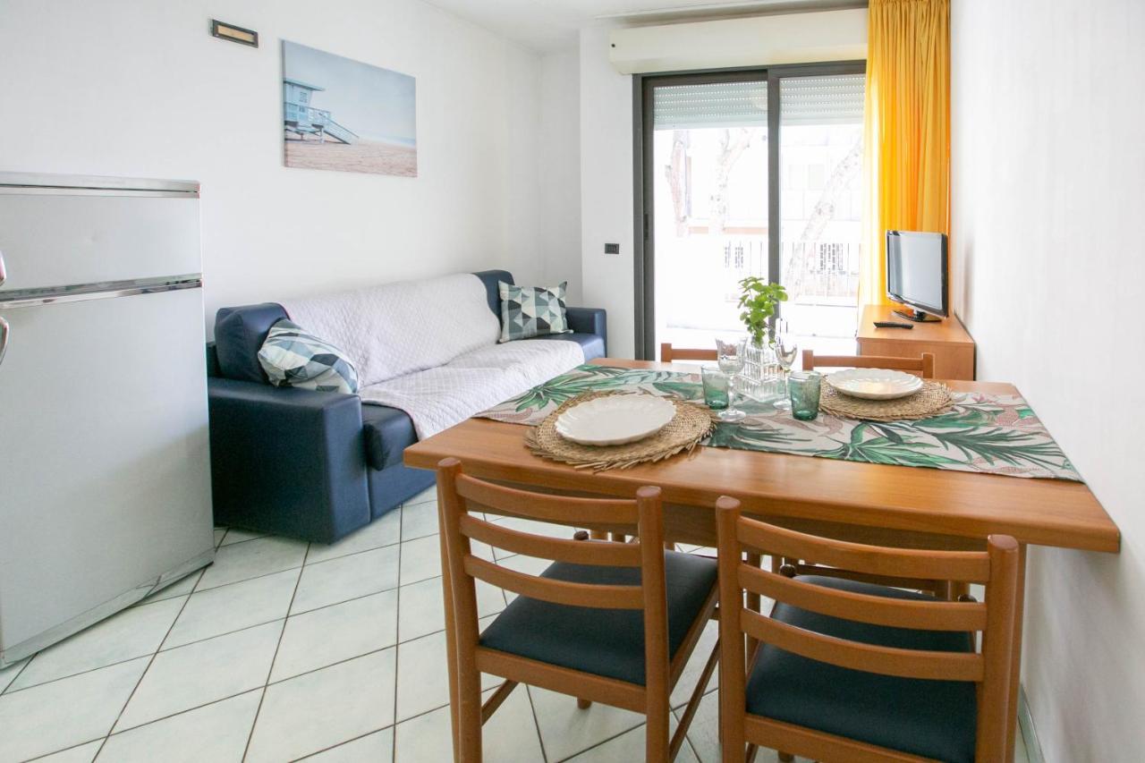 Residence Villa Dei Pini Rimini Ngoại thất bức ảnh
