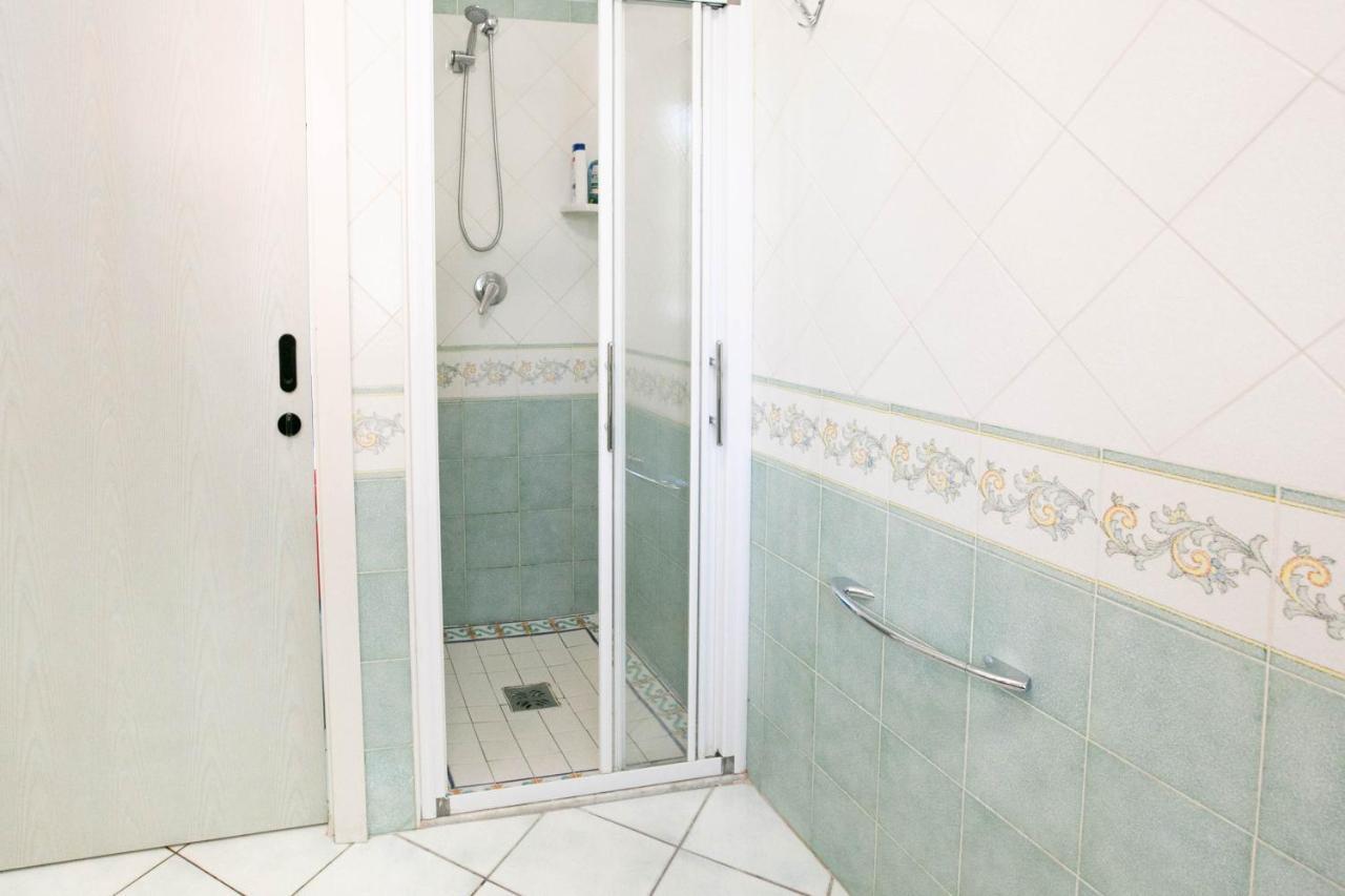 Residence Villa Dei Pini Rimini Ngoại thất bức ảnh