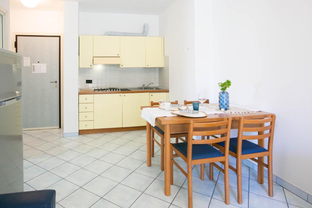 Residence Villa Dei Pini Rimini Ngoại thất bức ảnh