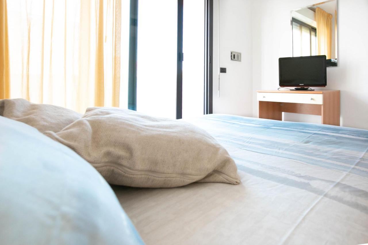 Residence Villa Dei Pini Rimini Ngoại thất bức ảnh