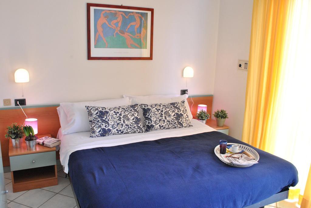 Residence Villa Dei Pini Rimini Ngoại thất bức ảnh